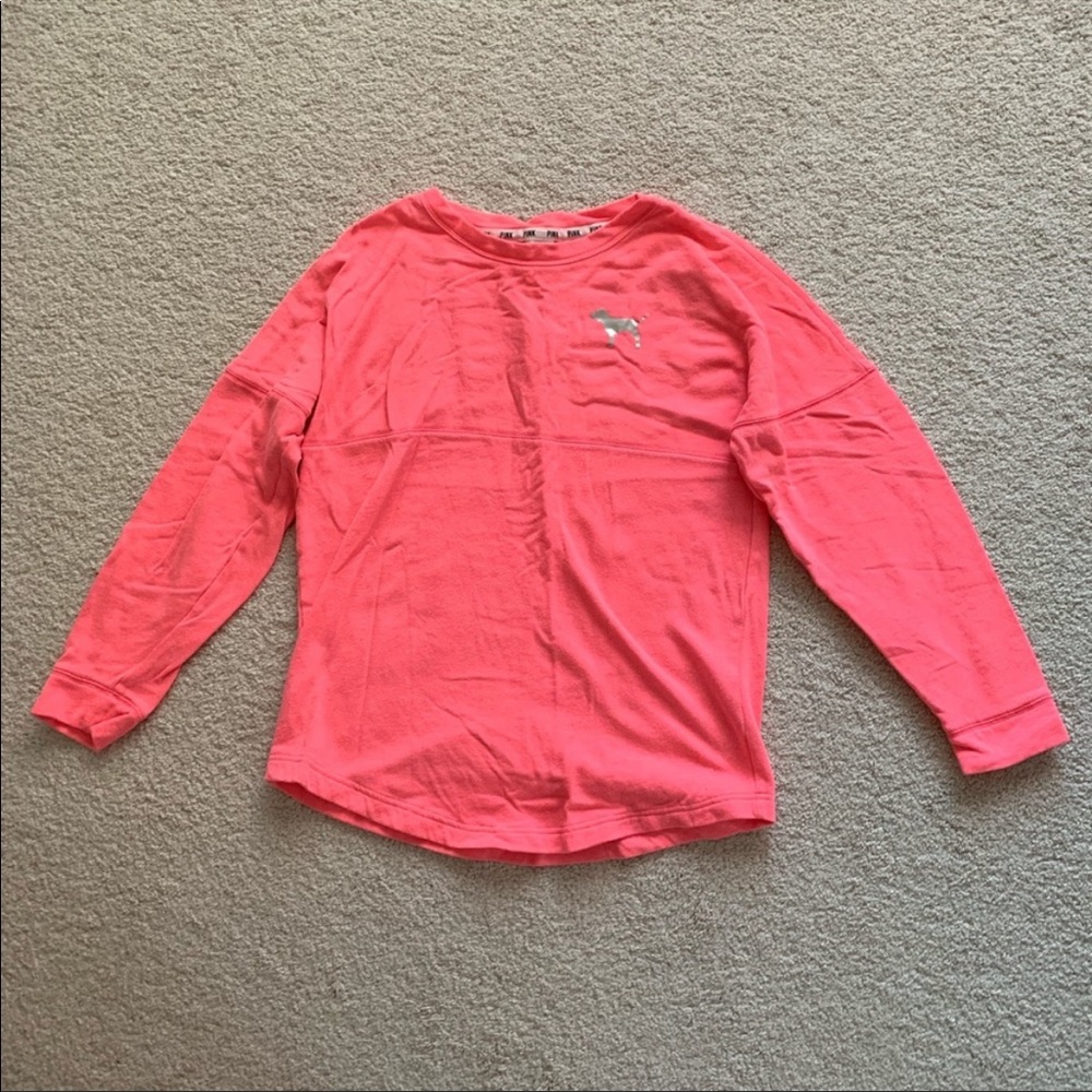 VS Pink pullover